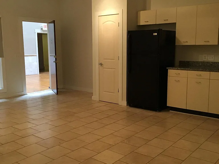 Kitchen/Living Area