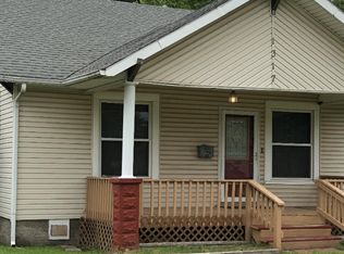 1317 W Thoman St, Springfield, MO 65803