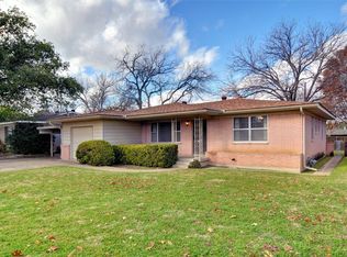6558 Locke Ave, Fort Worth, TX 76116