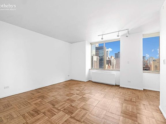 2nd image of 236 E 47th St APT 33D