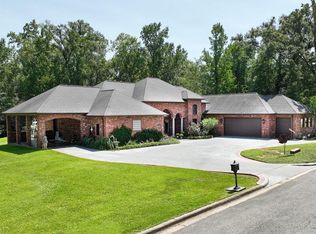 202 Payne St, Center, TX 75935