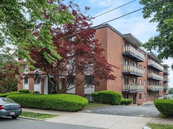 100 Grand View Ave APT 3D, Quincy, MA 02170