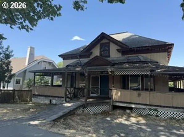 615 E 10th St, The Dalles, OR 97058