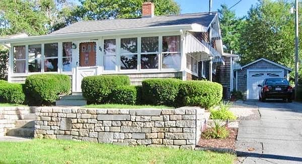 1st image of 54 Parkwood Dr