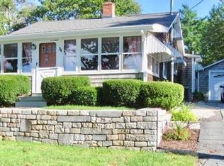 54 Parkwood Dr, Wareham, MA 02571