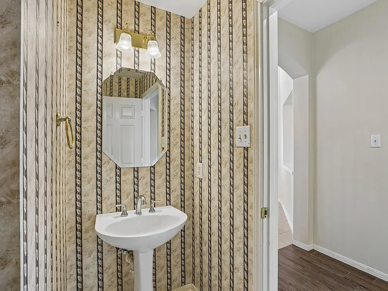 15415 Truslow Point Ln — Photo 22