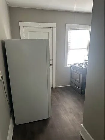 1 bed, $700 — Photo 2