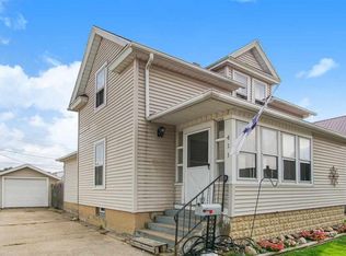411 W 9th St, Mishawaka, IN