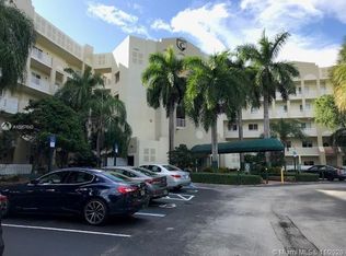 10770 NW 66th St APT 302, Doral, FL 33178