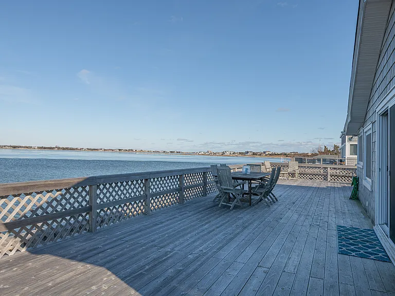 106 Harbor Rd — Photo 8