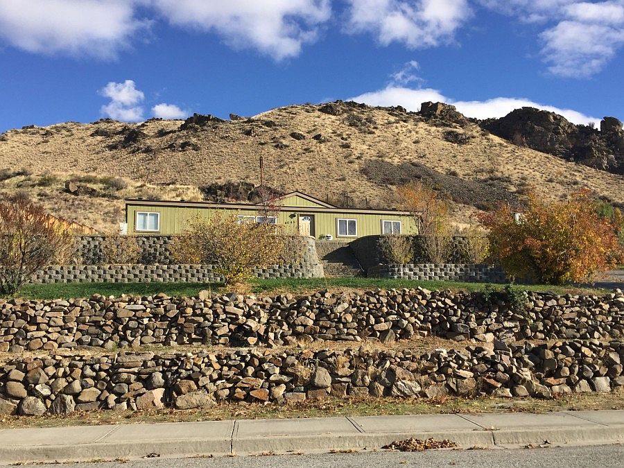 1st image of 4045 40th Cir NE