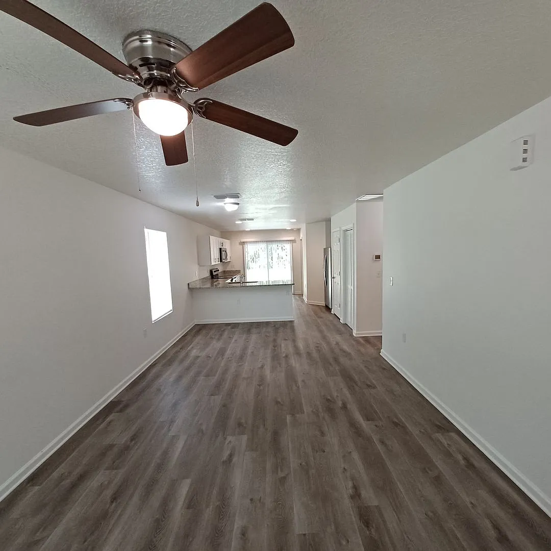 3 BR 2 BA home for small town living — Photo 2