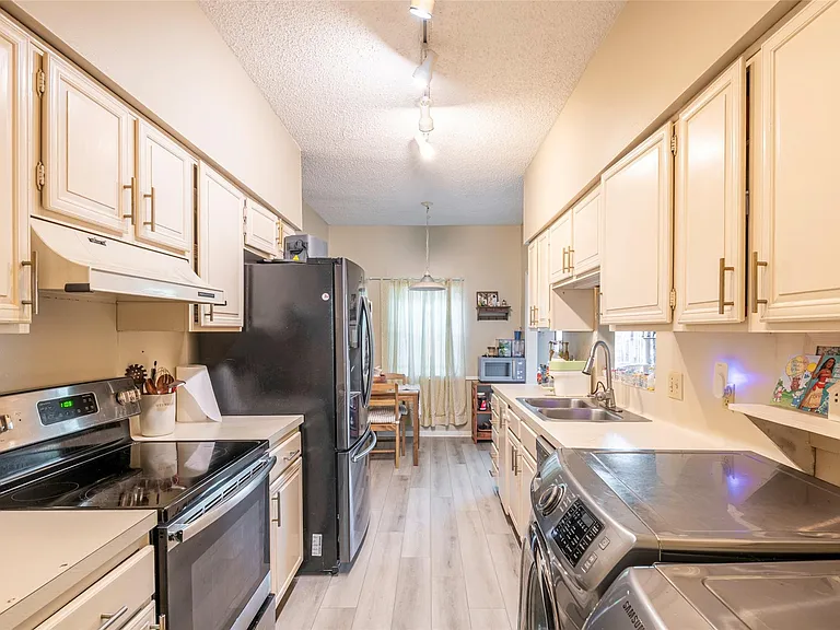 3729 Wakeforest St — Photo 6