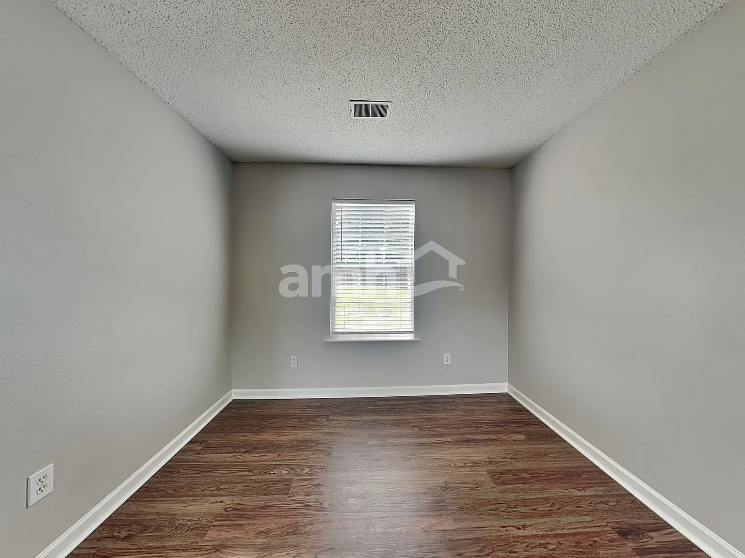 3 bed, 2.5 bath, 2080 sqft, $2,195 — Photo 4
