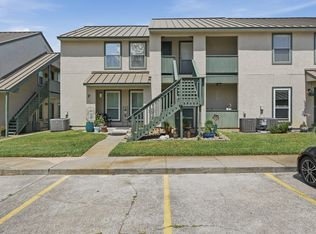 302 Saint Andrews St APT 202F, Rockport, TX 78382
