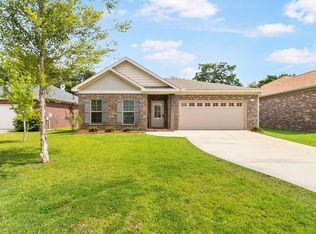 210 Belhaven Dr, Dothan, AL 36303