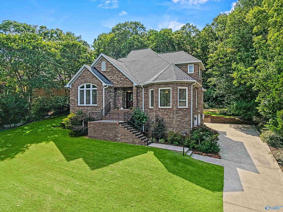 1st image of 10021 Windy Wood Dr SE