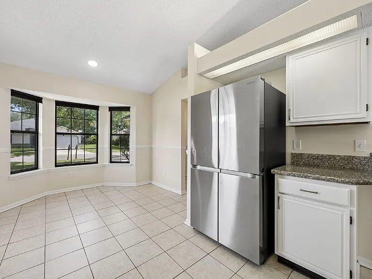 8362 Rockridge Dr — Photo 9