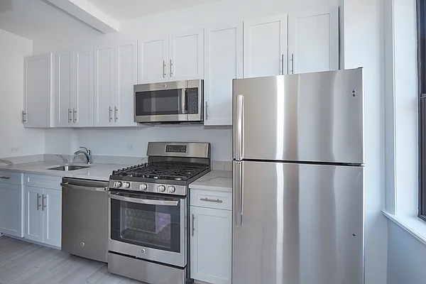 Rented by Brown Harris Stevens | media 18