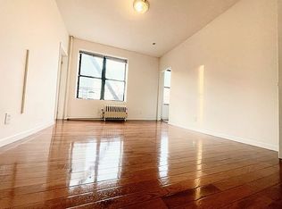 31-69 37th St #22, Astoria, NY 11103