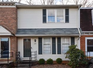 125 Charlestowne Cir, Winston Salem, NC 27103