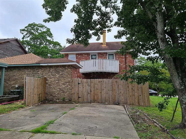 1601 Cobblestone Ct — Photo 21