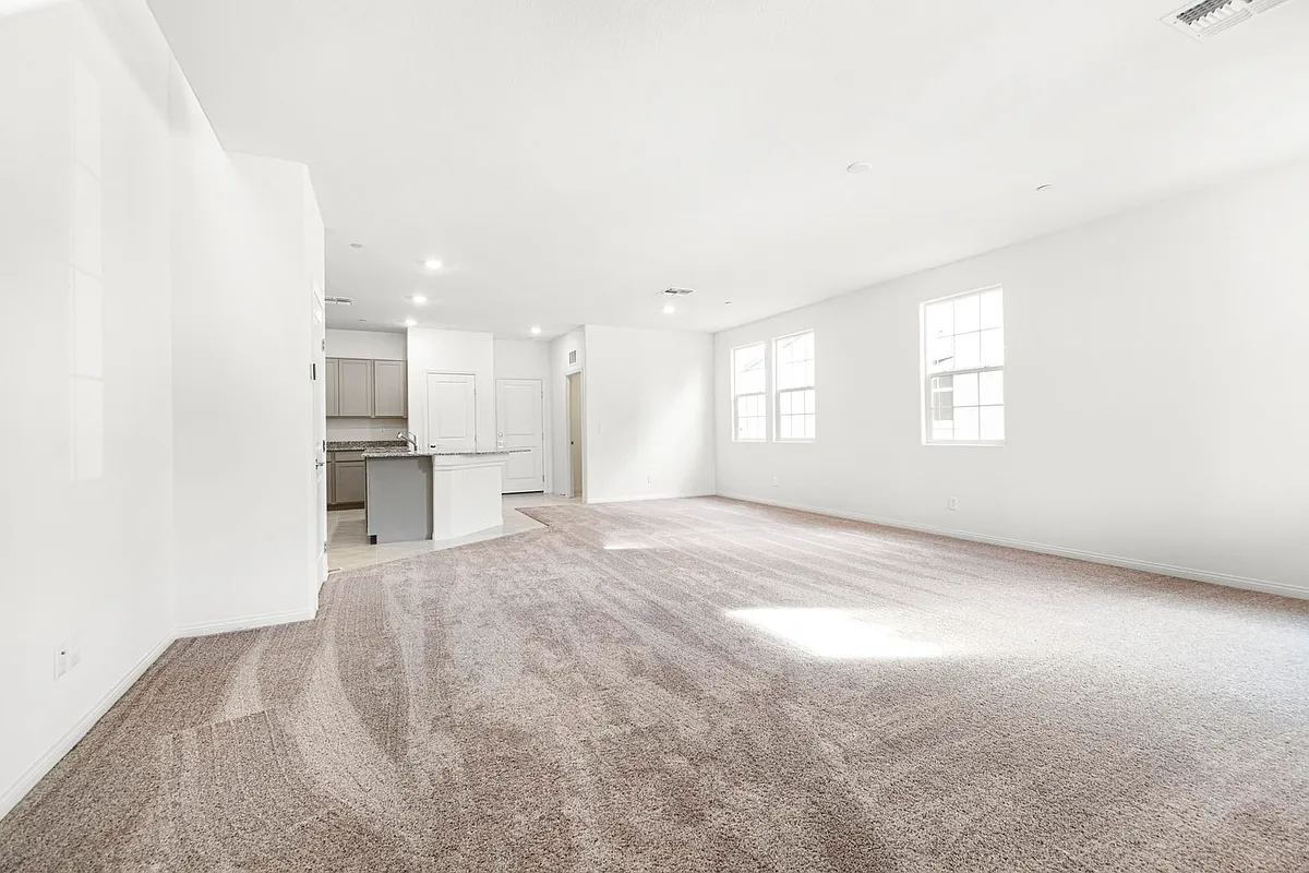 Building Photo - 2610 Aversa St