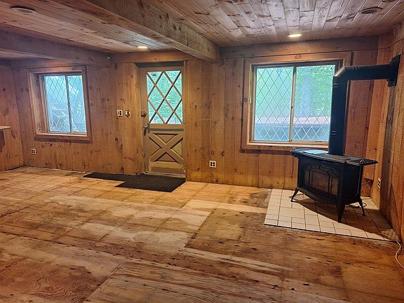 4th image of 393 Tanglewood Drive