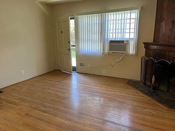 4th image of 933 N Glendale Ave APT 933B