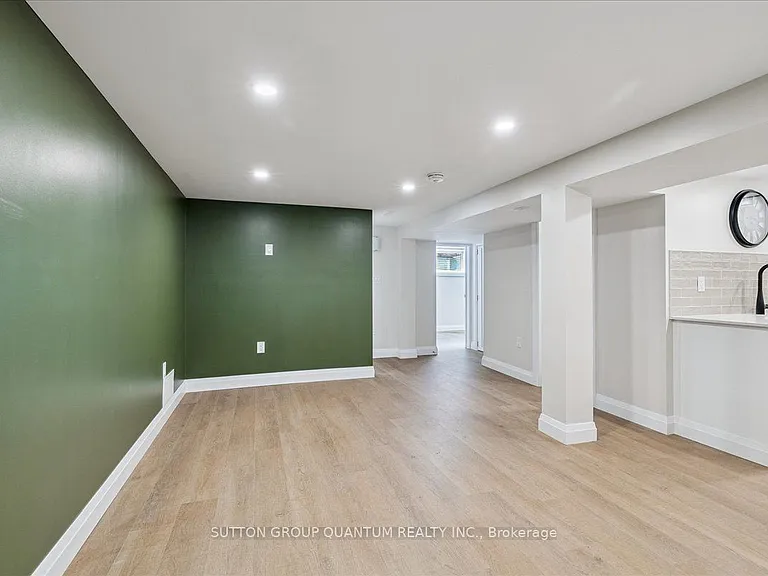 18 Pleasant Ave #2 — Photo 4