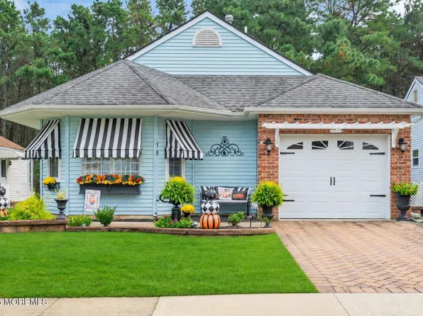 19 Weybridge Court, Toms River, NJ 08757
