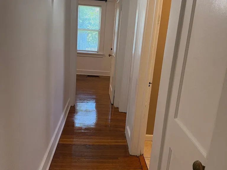 230 Miller St — Photo 1