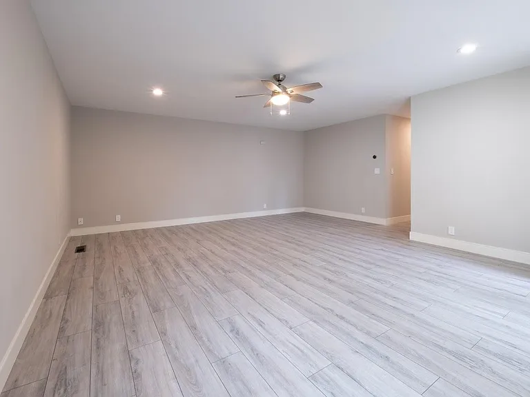1100 Sharon Park Dr #41 — Photo 5