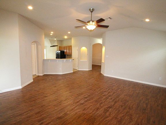 2nd image of 1600 Kingston Lacy Blvd