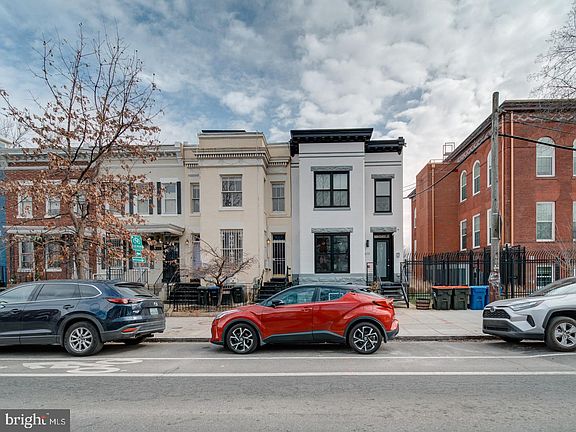 2nd image of 615 15th St NE #1