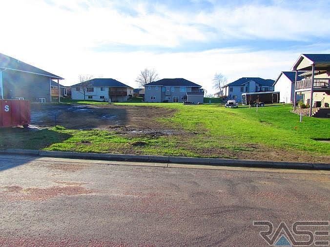 2nd image of 805 Jacob Cir