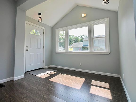 5th image of 708 Seaman Ave