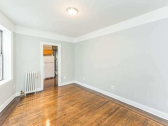 2nd image of 3215 34th St APT 5D