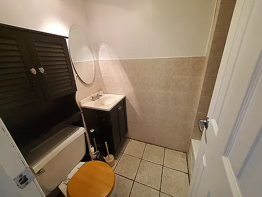 Rented by Friedman Mayer, LREB | media 19