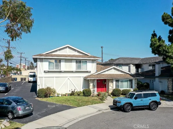 17882 Baron Cir, Huntington Beach, CA 92647