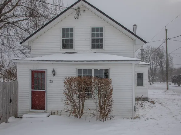 35 Bouck St, Dannemora, NY 12929