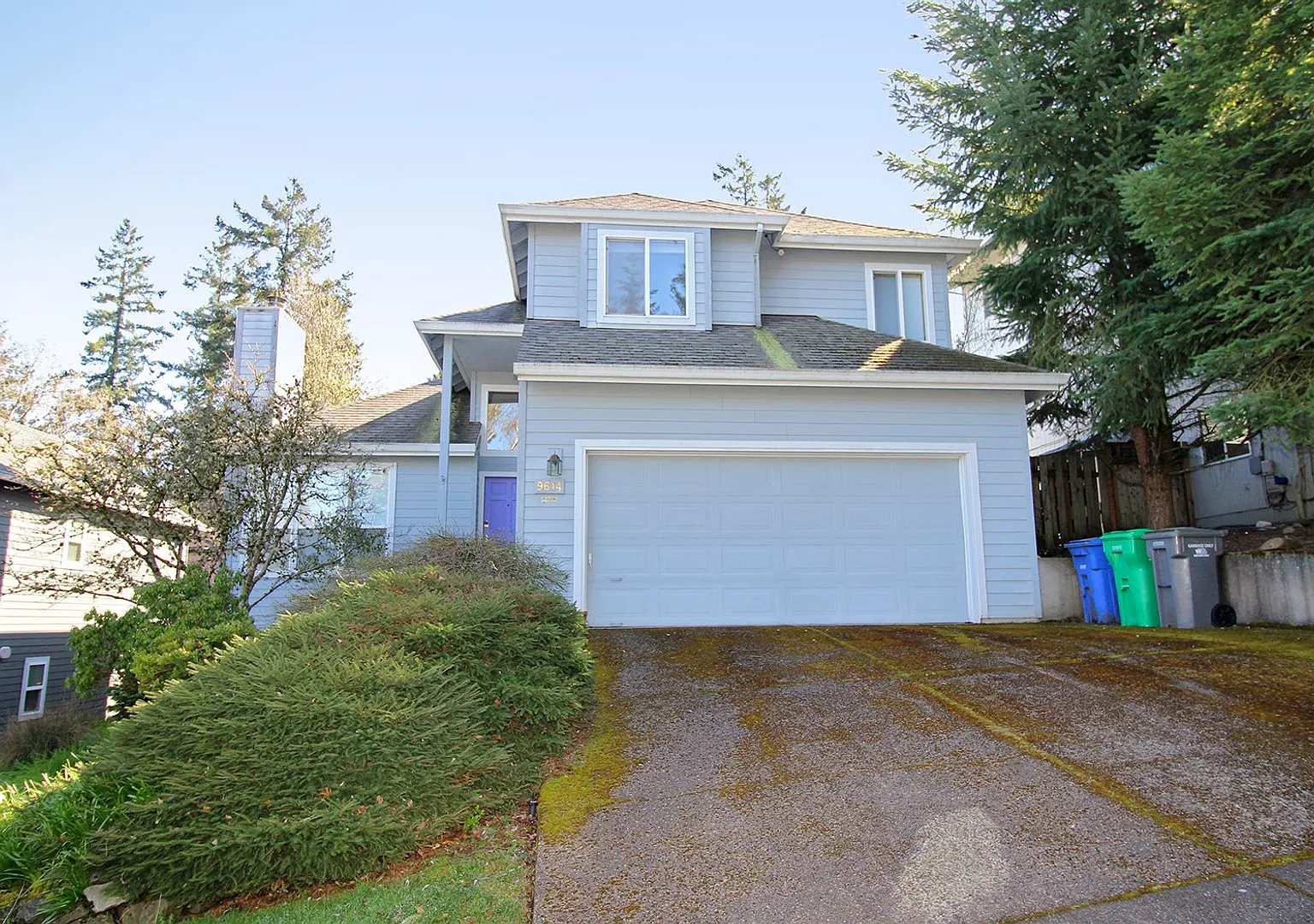 Charming Crestwood 3 Bedroom/2.5 Bath Home On Quiet Dead-End Street — Photo 1