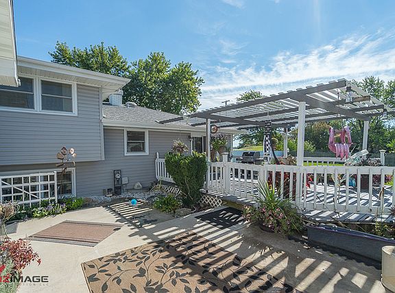 3rd image of 17357 Bruce Cir
