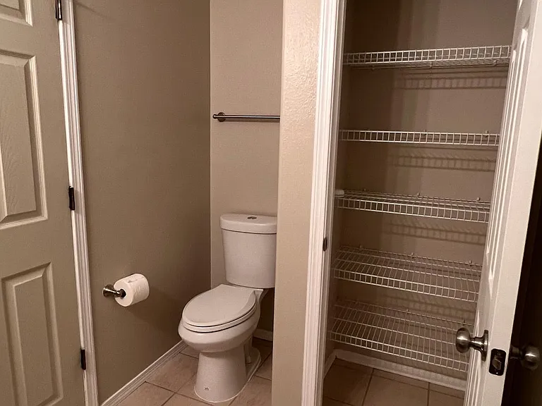 6432 Freemont Hills Loop NE — Photo 32