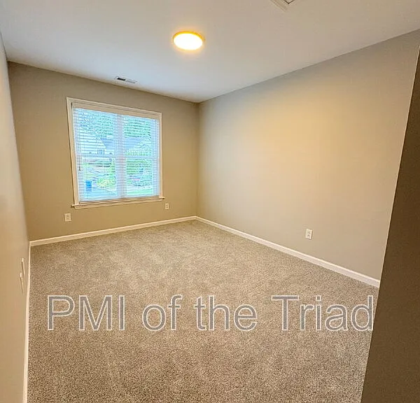 3900 Hunt Chase Ct — Photo 14