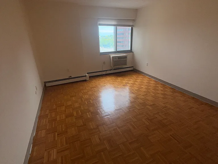 1025 Hancock St #12D — Photo 6