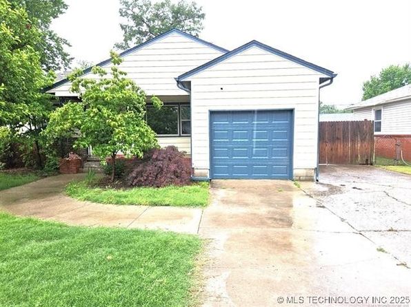 1640 E 54th St S