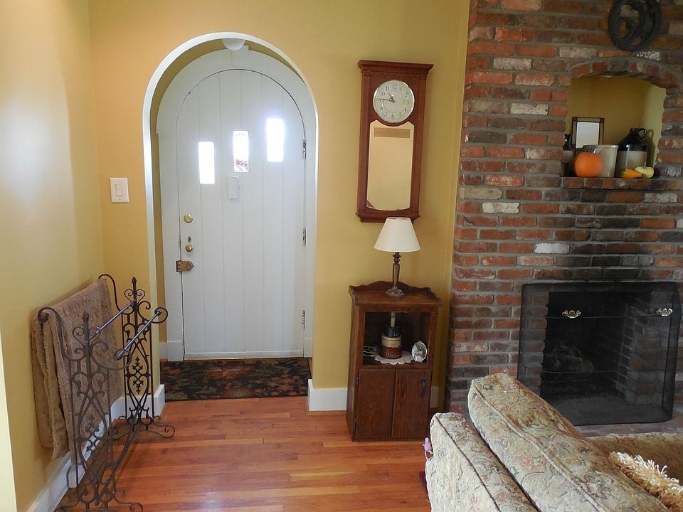 1st image of 2401 Greensburg Pike