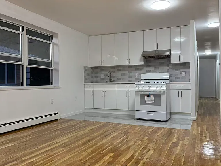 2169 E 17th St #1 — Photo 5