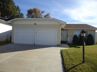 102 Stanford Ave, Pueblo, CO 81005